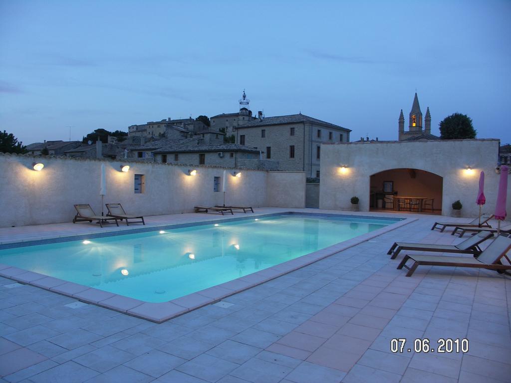 Domaine Saint Martin Hotel Valliguieres Eksteriør billede